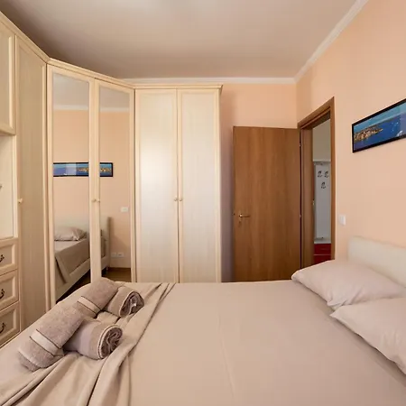 Sea View-apartment On The - Durrs2